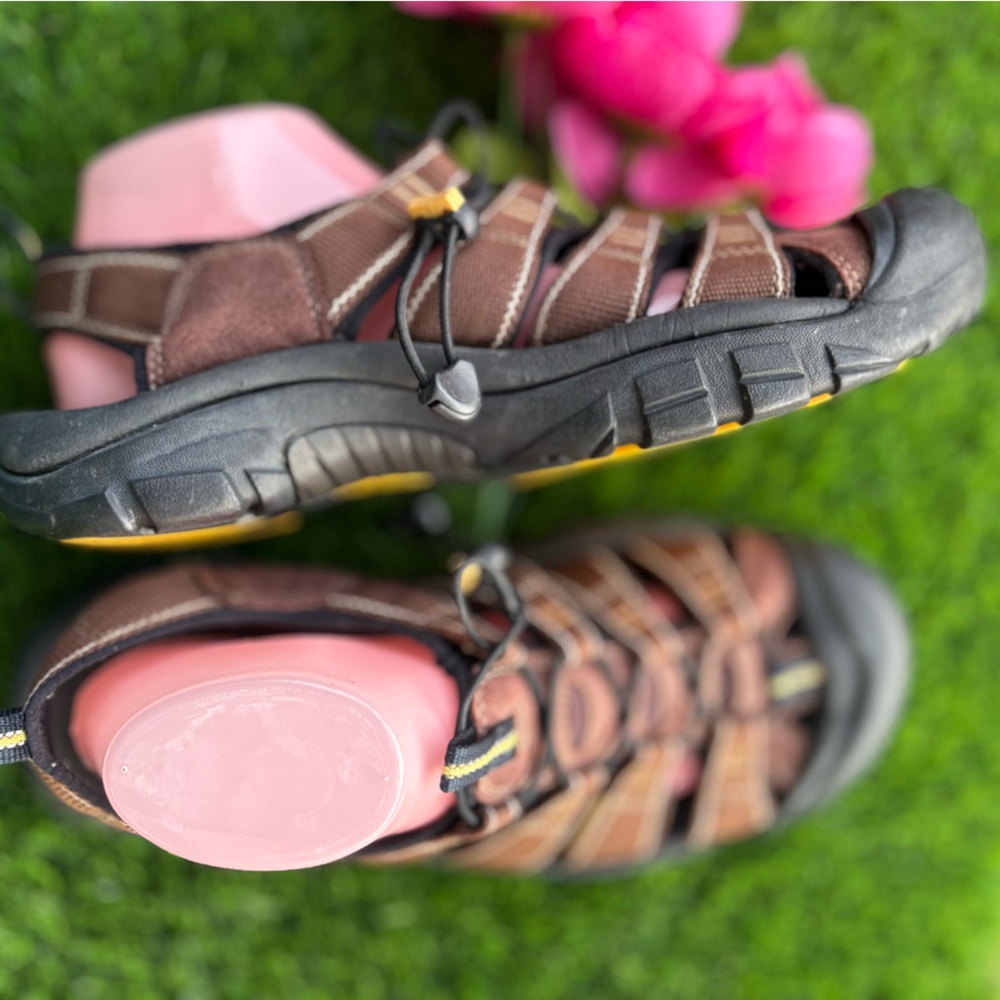 KEEN WATERPROOF DURABLE OUTDOOR BEACH HIKING SANDALS ADJUSTABLE GUC